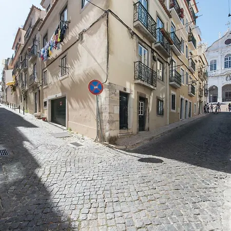 Cozy In Historic Center * Lissabon